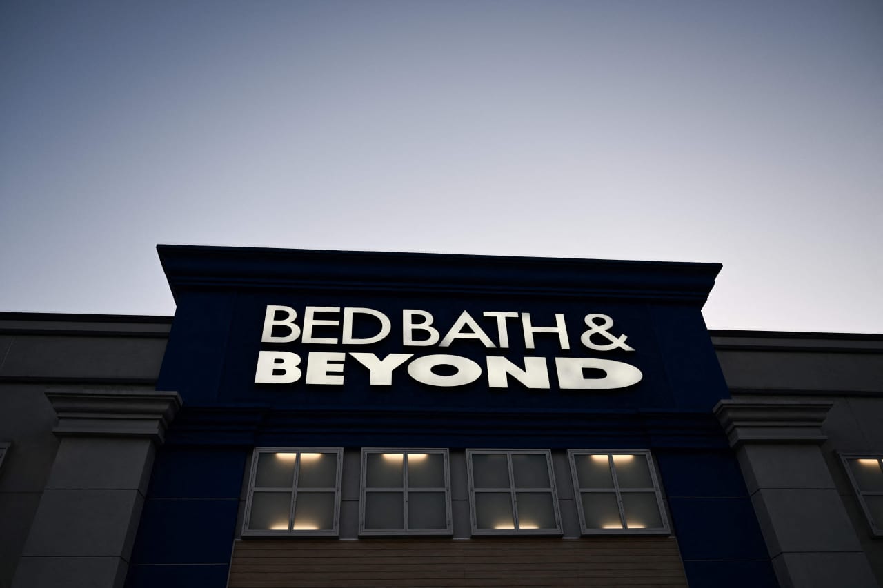 Bed Bath & Beyond is seeing new life, as rare sales growth lifts stock more than 25%