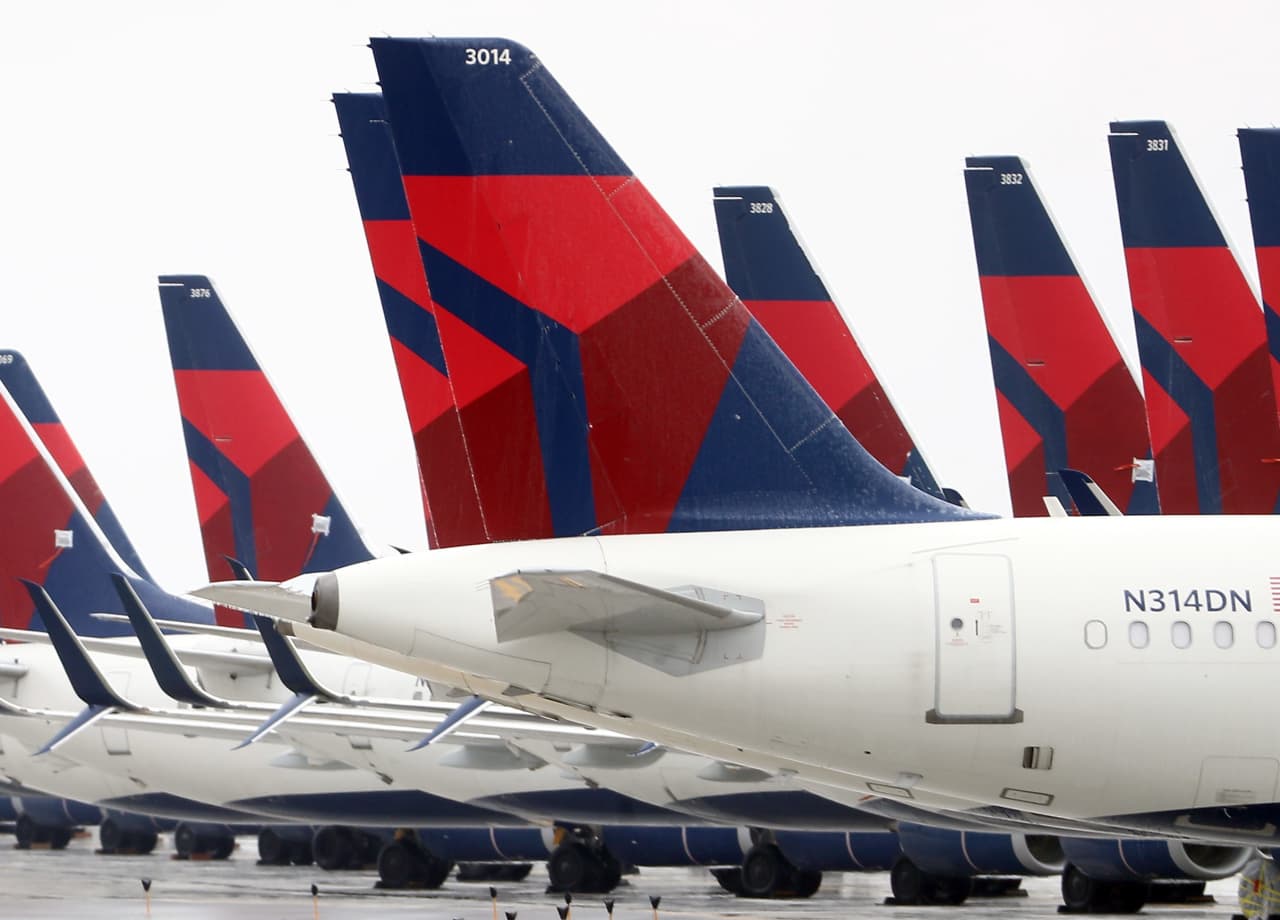 Berkshire&#x2019;s Abel sours on some of Warren Buffett&#x2019;s picks, while betting big on Delta