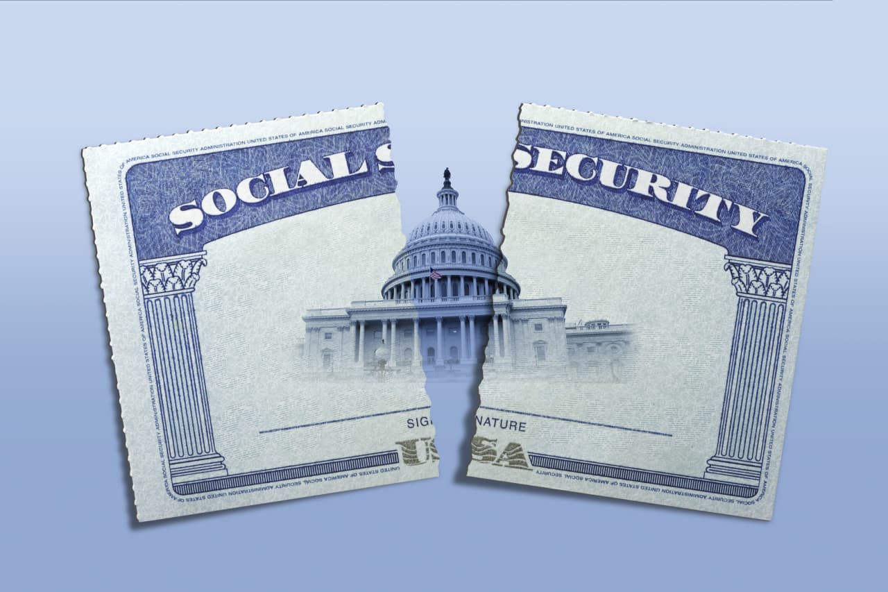 Social Security is facing a 22% cliff &#x2014; 4 ways to build an income stream Washington can&#x2019;t touch