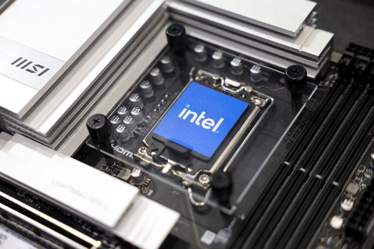 Intel&#x2019;s stock could achieve a never-before-seen feat as Apple enthusiasm builds