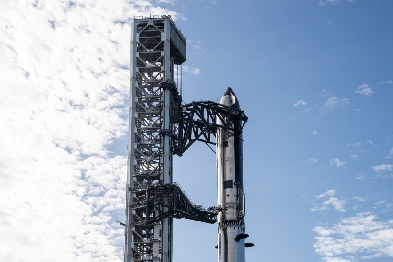 SpaceX ushered in a ‘new era’ for investing in space. Why the stock is now cratering.
