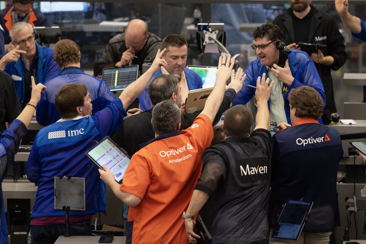 As bullish bets surge, here&#x2019;s the Goldman Sachs options play to protect portfolios from the likely pullback