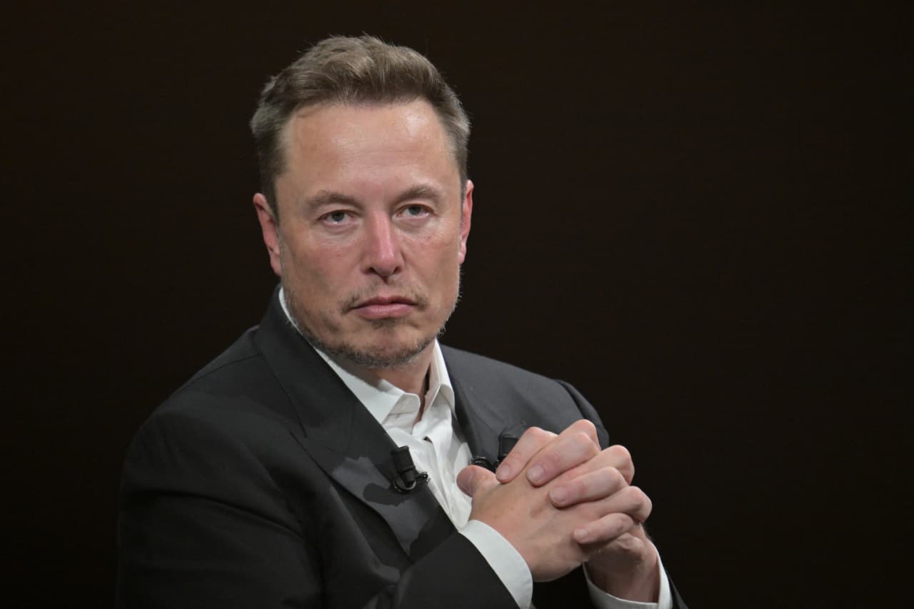 Elon Musk says SpaceX doesn&#x2019;t need &#x2018;magic&#x2019; to put AI data centers up in space