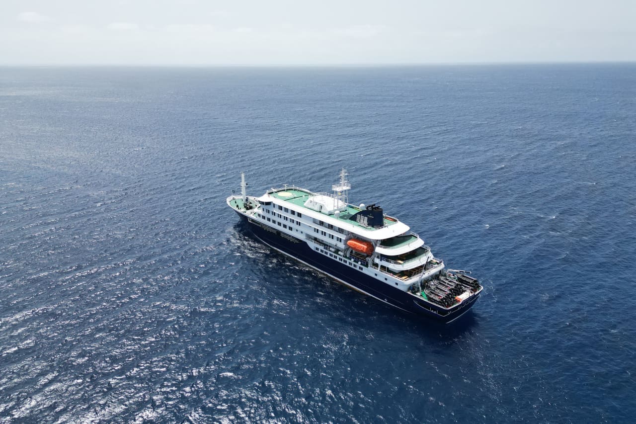 &#x2018;If all six have hantavirus, that&#x2019;s very worrisome&#x2019;: This is the key question about the cruise-ship outbreak