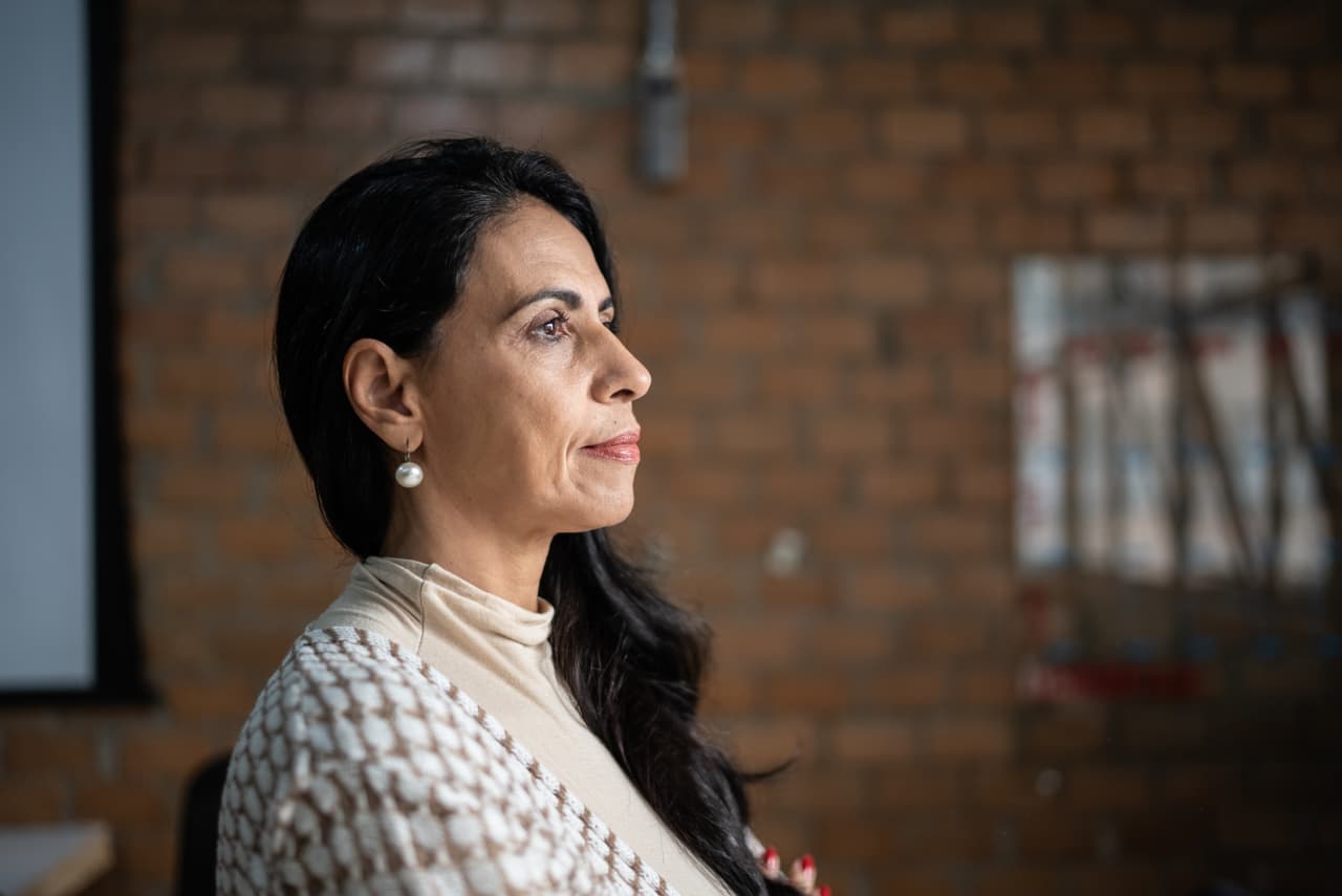 My late mother&#x2019;s bank account is $2,000 short. Can the bank legally refuse to provide her final statement?