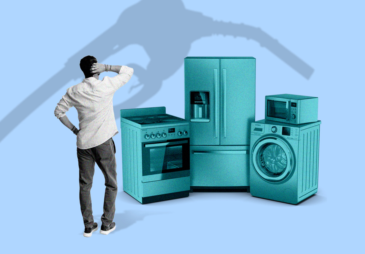 Memorial Day sales mark down fridges and dishwashers. Too bad many Americans aren&#x2019;t buying them right now.