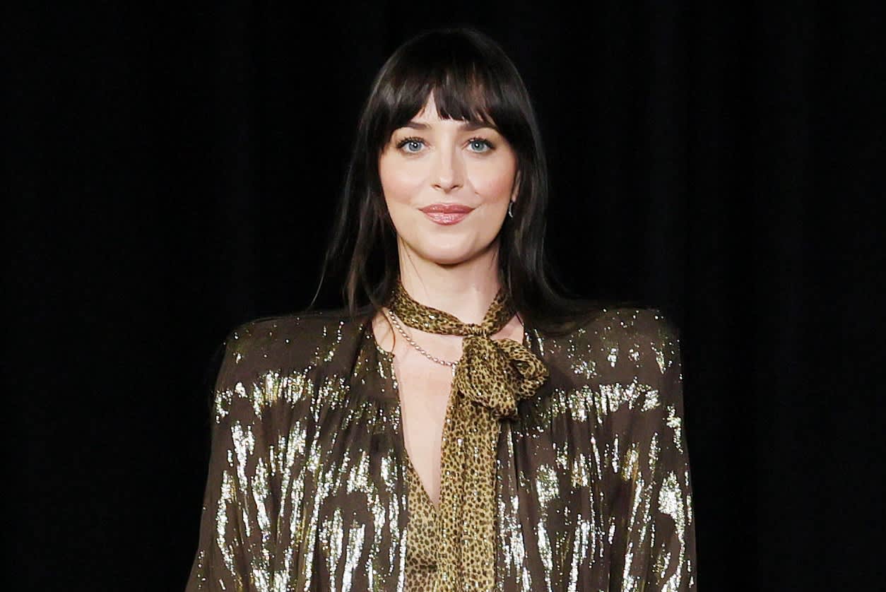 Buyer swoops in for actress Dakota Johnson&#x2019;s $6 million midcentury modern gem in L.A.