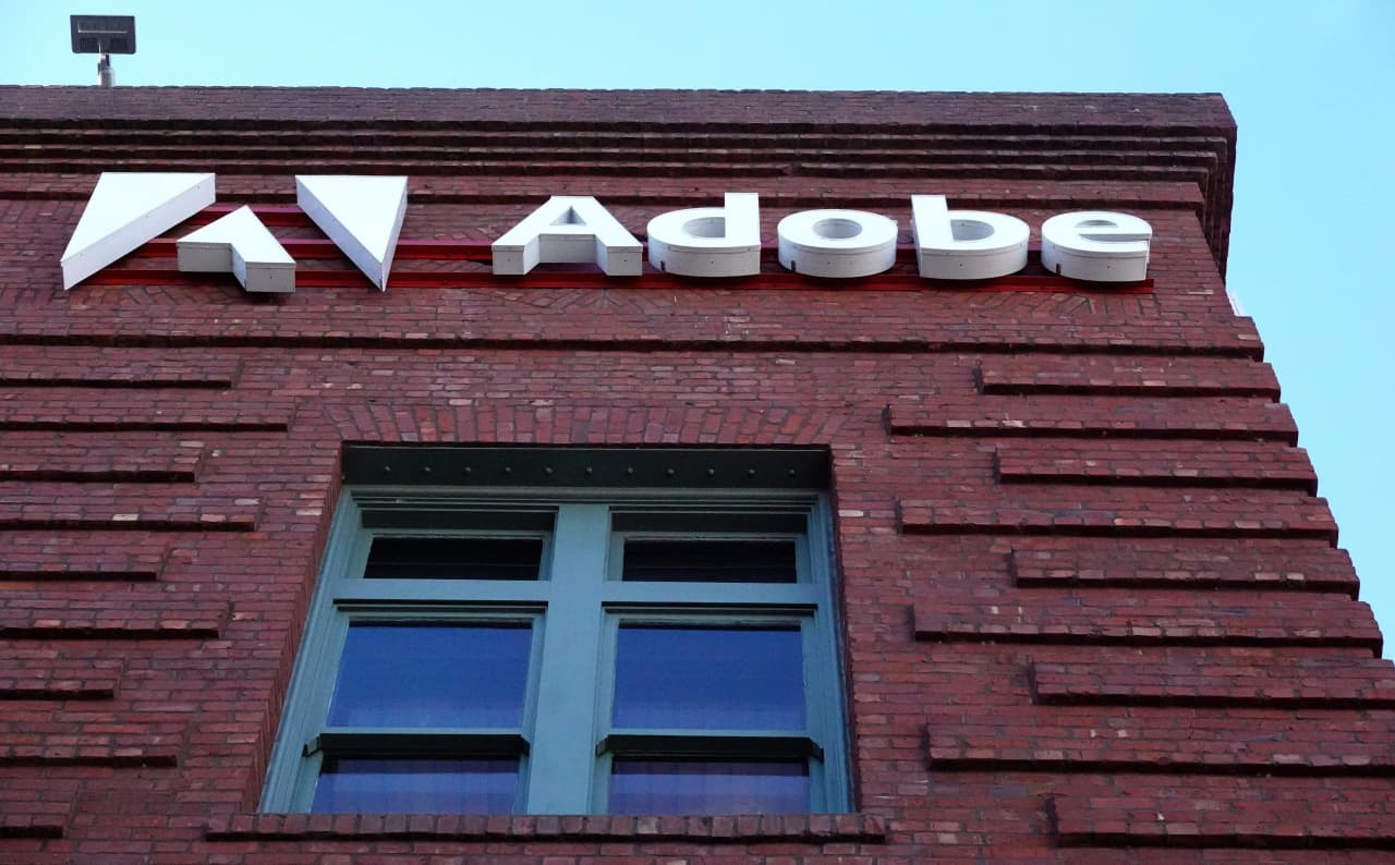 Adobe is losing another top executive, and investors don&#x2019;t like it