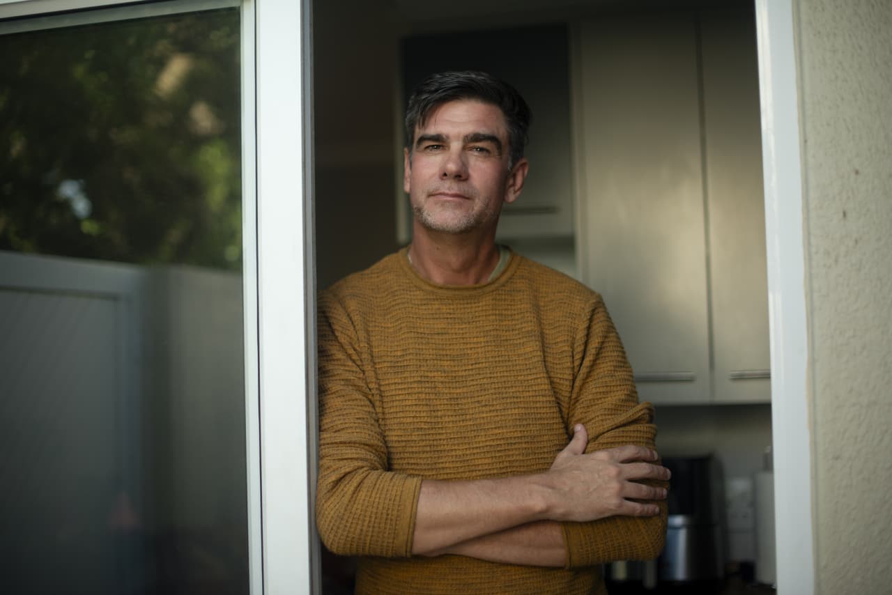 I&#x2019;m planning to retire at 60. Should I sell my house and invest the $500,000?