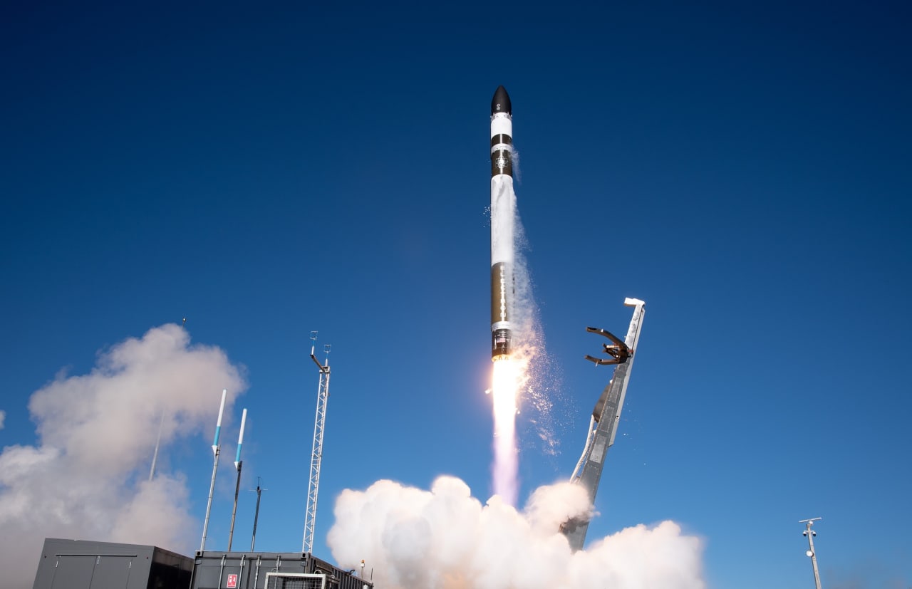 Rocket Lab&#x2019;s stock rises upon new signs its business is expanding rapidly