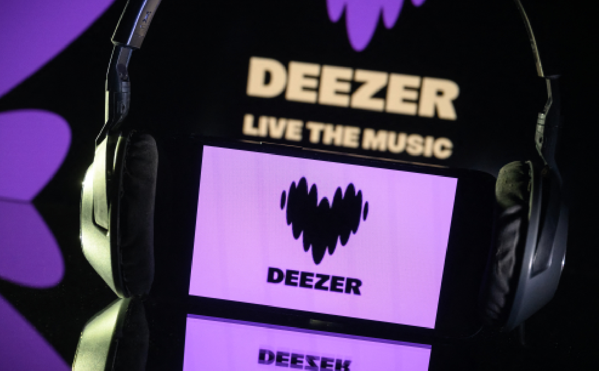 Deezer launches AI music detector for playlists across 20 streaming platforms