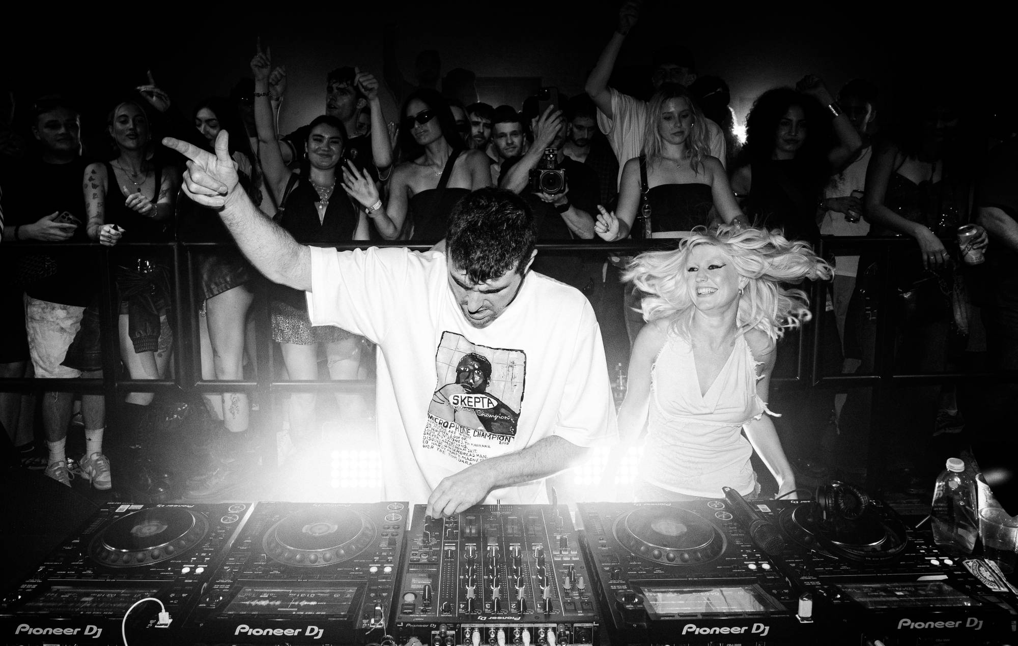 Fred Again.. shares epic continuous 108-hour mix and exclusive creative files from his &#8216;USB002&#8217; tour