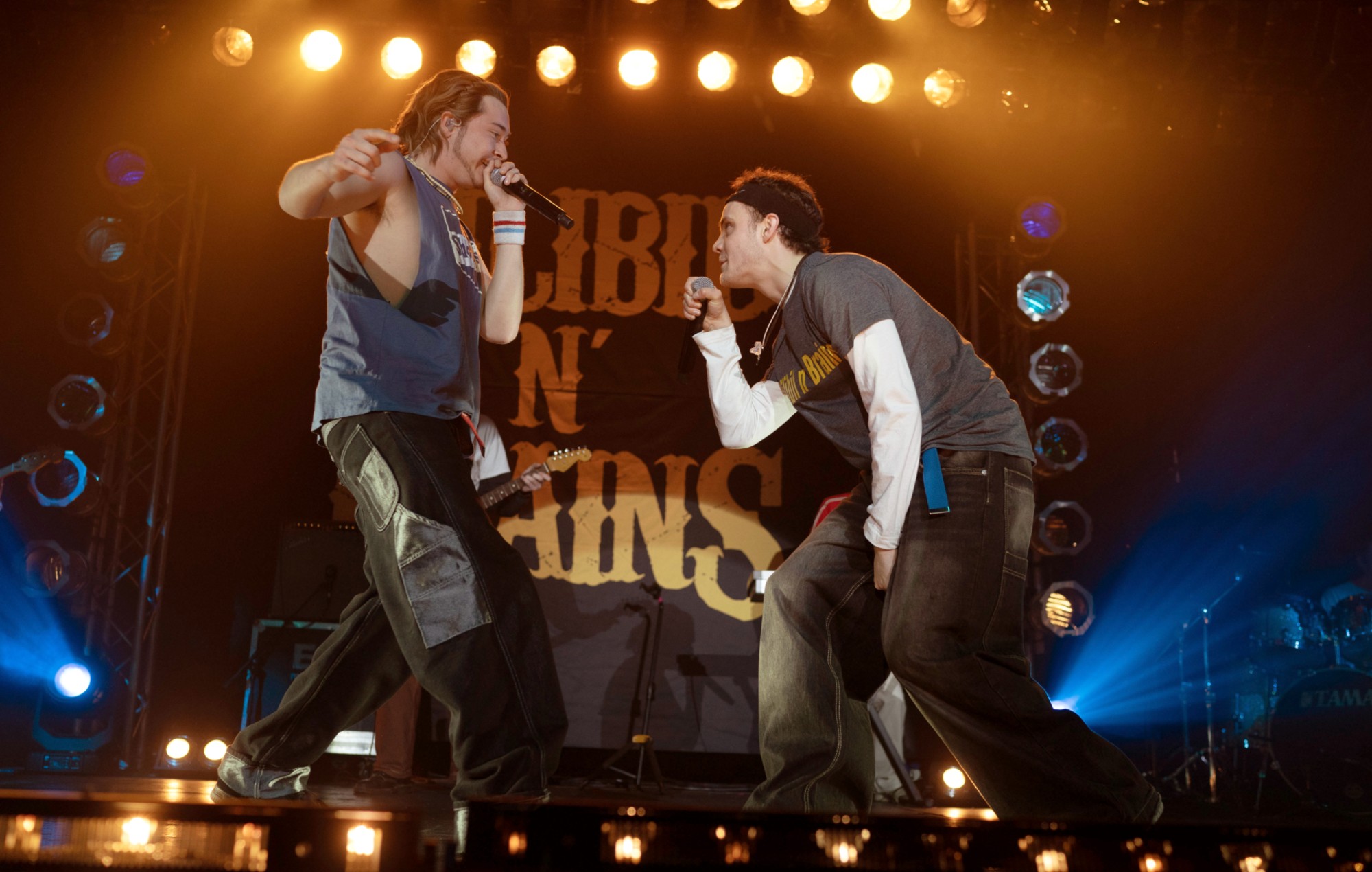 Watch a clip from James McAvoy&#8217;s rap comedy &#8216;California Schemin&#8221; – exclusively on NME