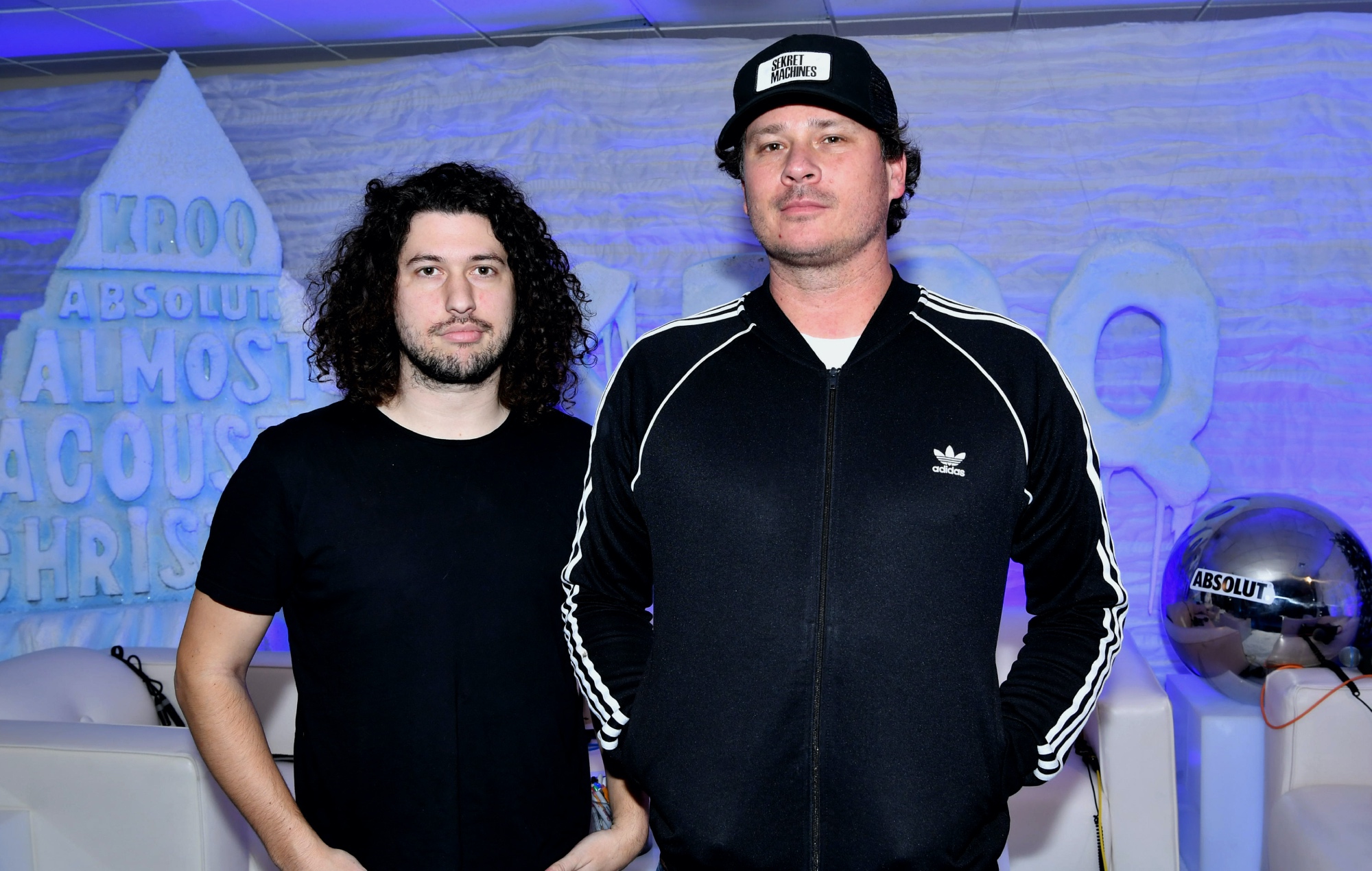 Tom DeLonge showed Trent Reznor a “dead alien” photo at Foo Fighters drummer Ilan Rubin&#8217;s wedding