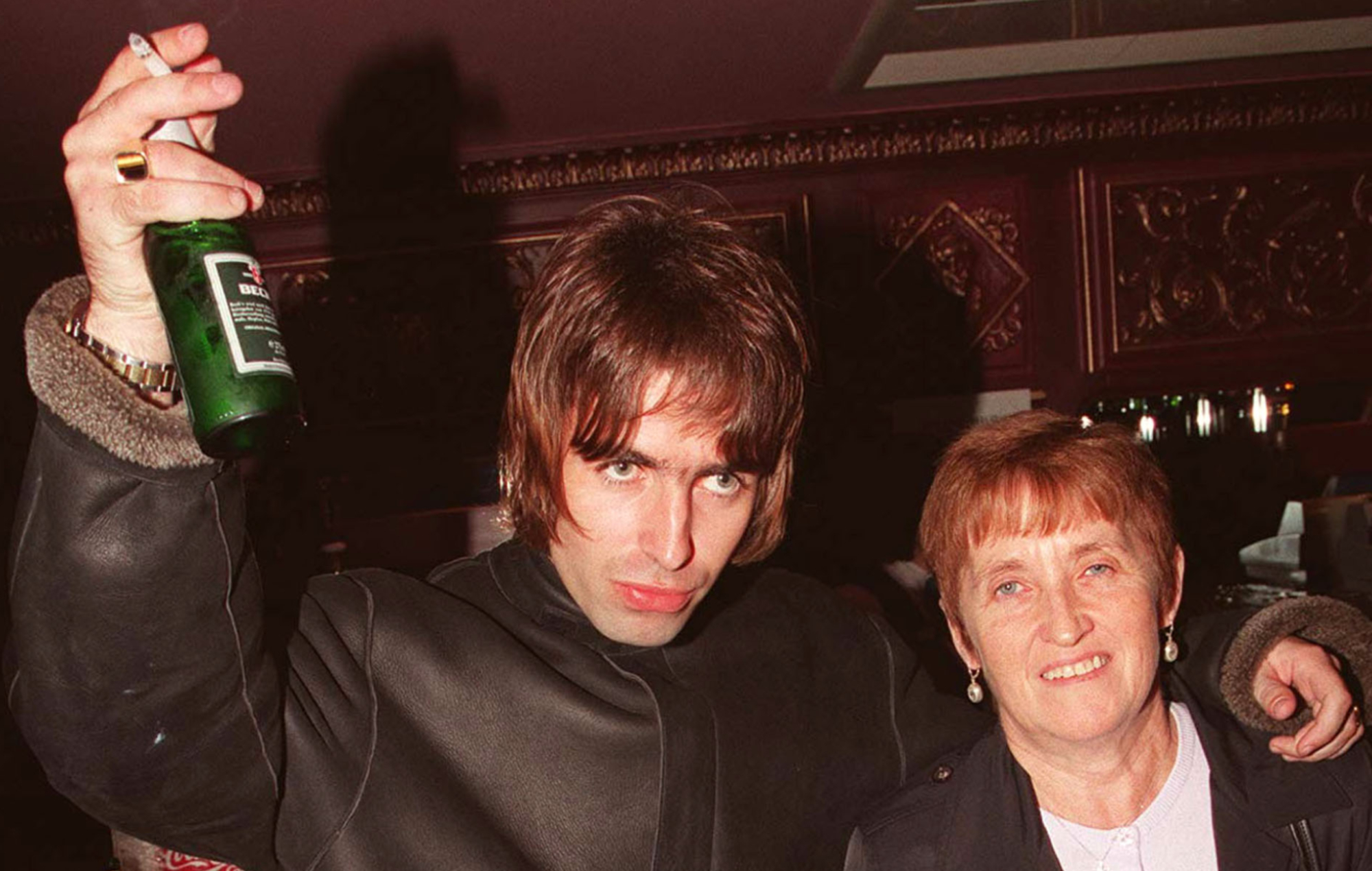 Liam Gallagher says his &#8220;mummy&#8221; told him &#8220;stop being a dick&#8221; and go to Oasis&#8217; Rock &#038; Roll Hall Of Fame induction