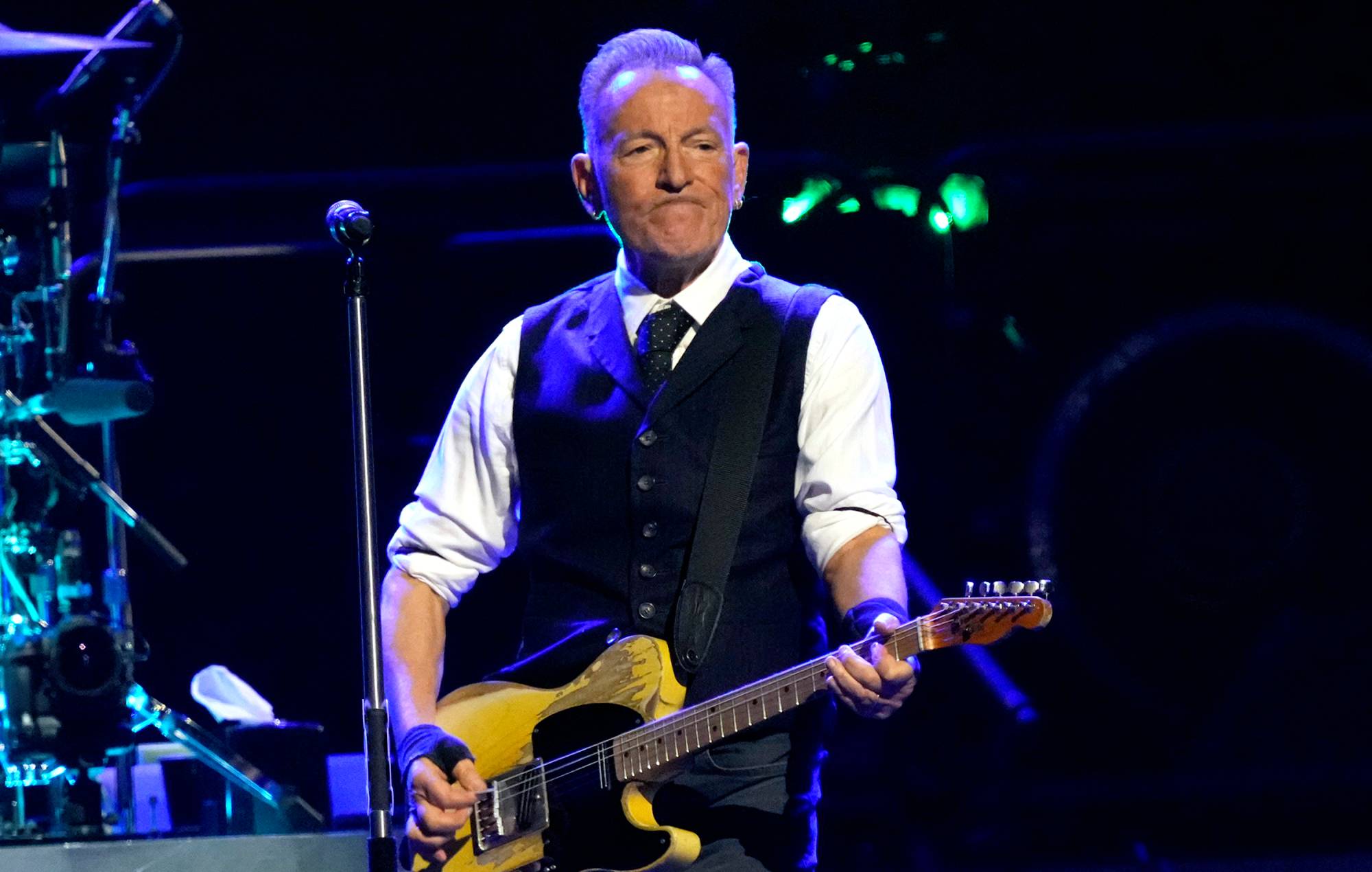 Watch Bruce Springsteen join John Densmore for cover of The Doors&#8217; &#8216;Light My Fire&#8217;