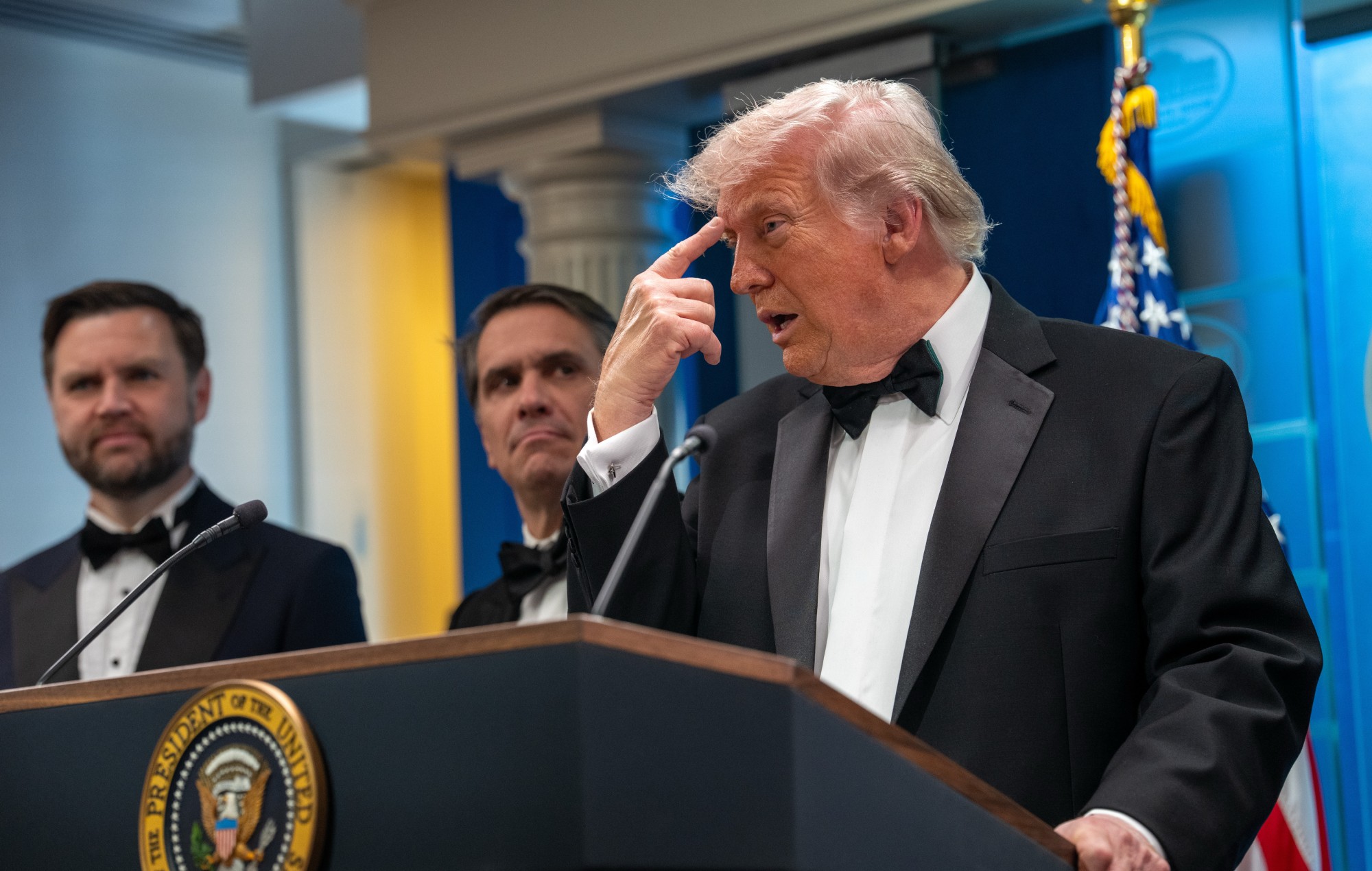 Trump unhurt after shooting at White House Correspondents Dinner, &#8220;lone wolf&#8221; suspect in custody