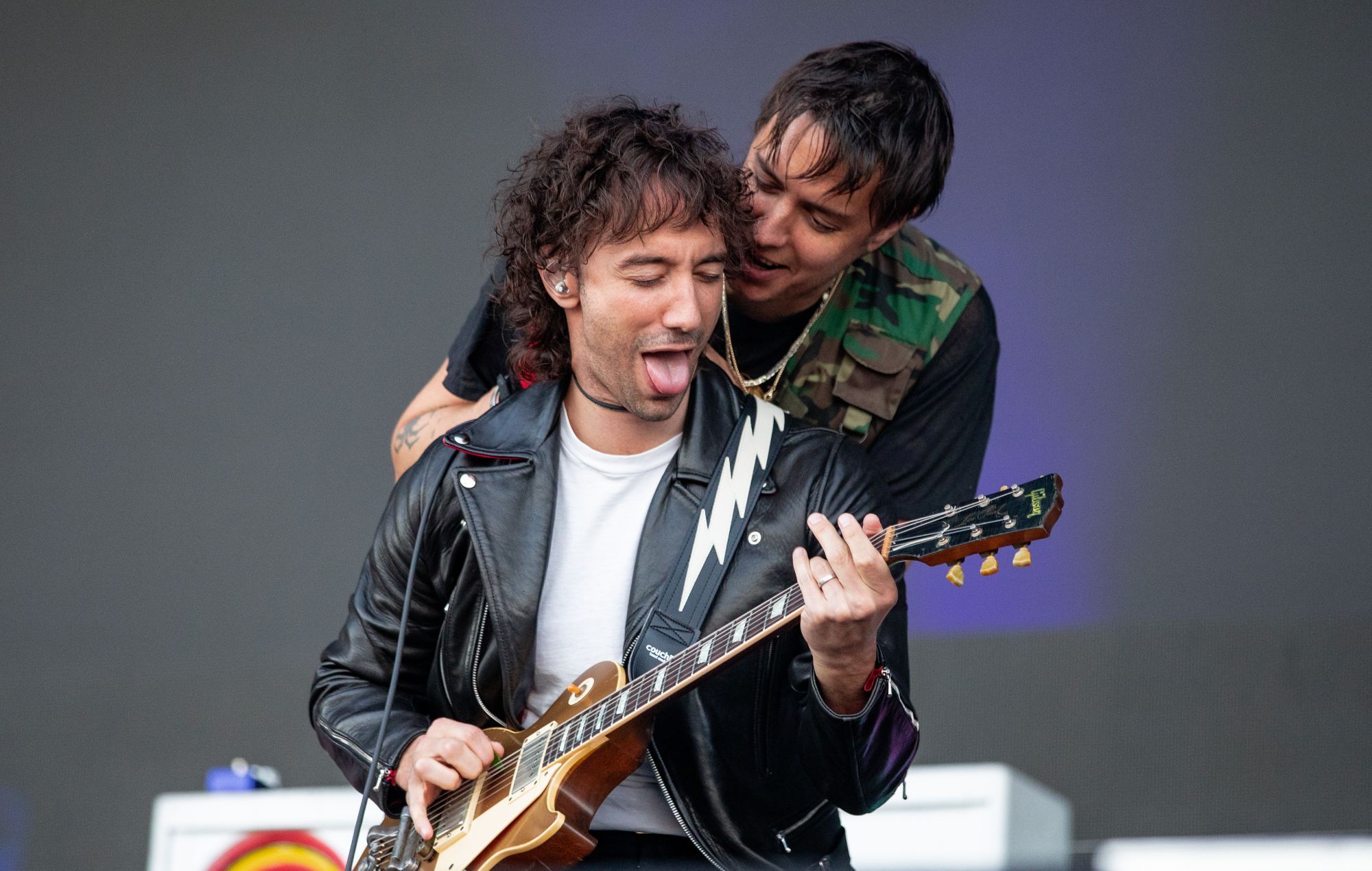 The Strokes officially release &#8216;Going Shopping&#8217; and announce release date of new album &#8216;Reality Awaits&#8217;