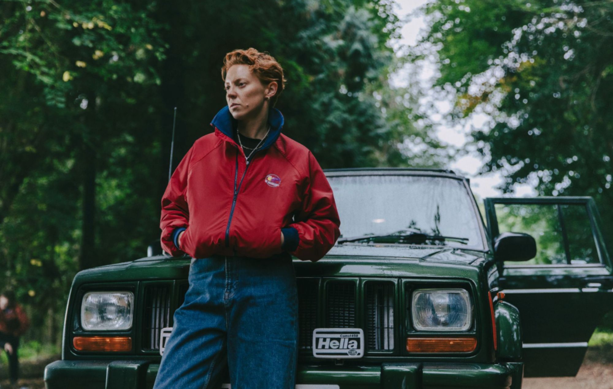La Roux announces new album &#8216;Old Flames&#8217; with ‘90s-inspired single &#8216;Cabin Fever’