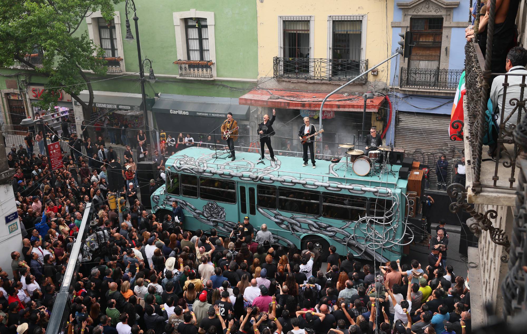 Watch U2 film video for upcoming single &#8216;Street Of Dreams&#8217; on bus in Mexico City