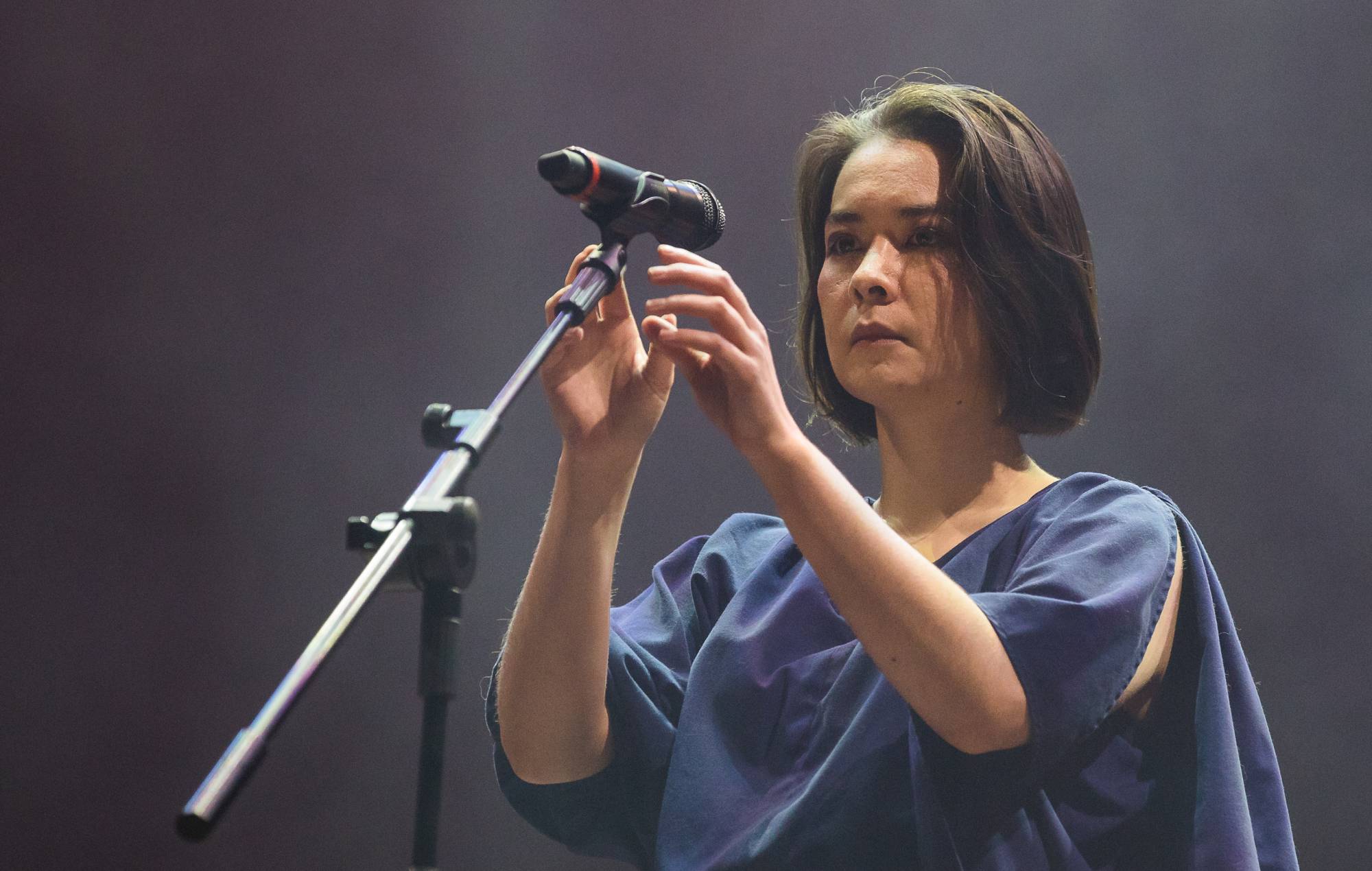 Check out Mitski&#8217;s covers of One Direction and Frank Sinatra from &#8216;Puberty 2&#8217; 10th anniversary reissue