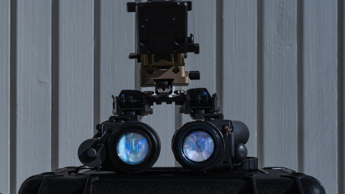 Researchers devise a full-color night vision goggle