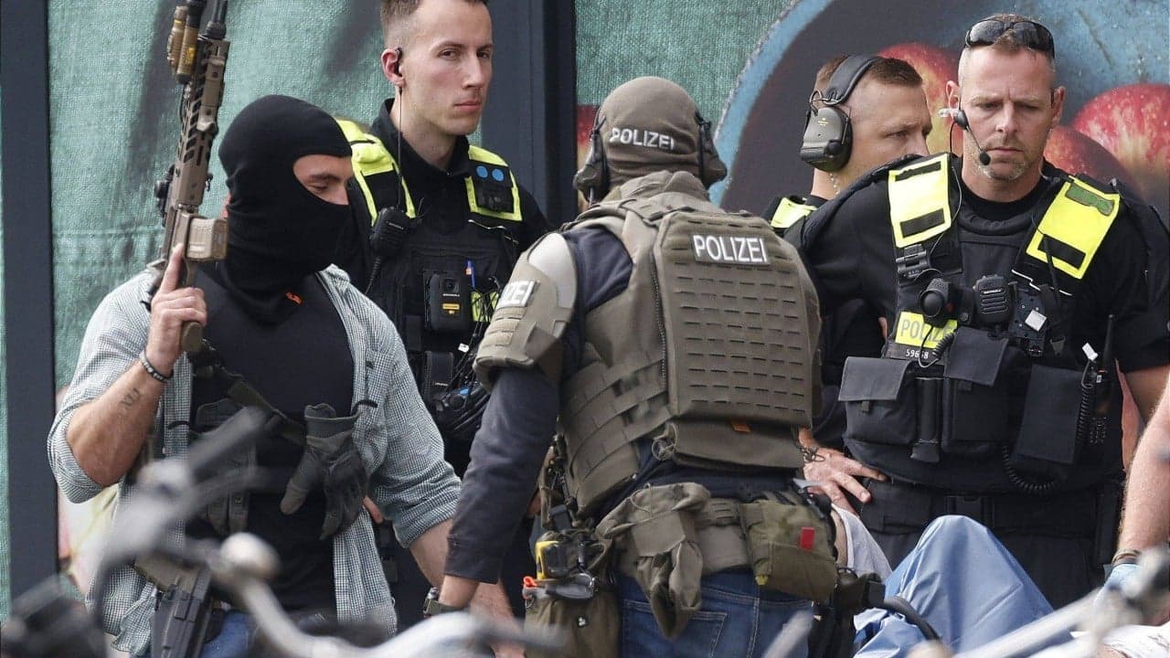 German man charged with kidnapping after supermarket hostage incident in Berlin