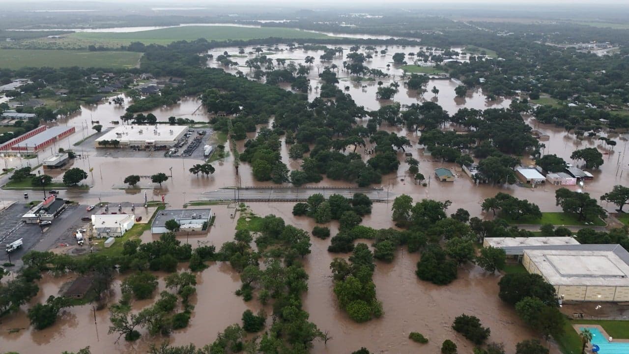 Texas floods kill 2, with more storms to come