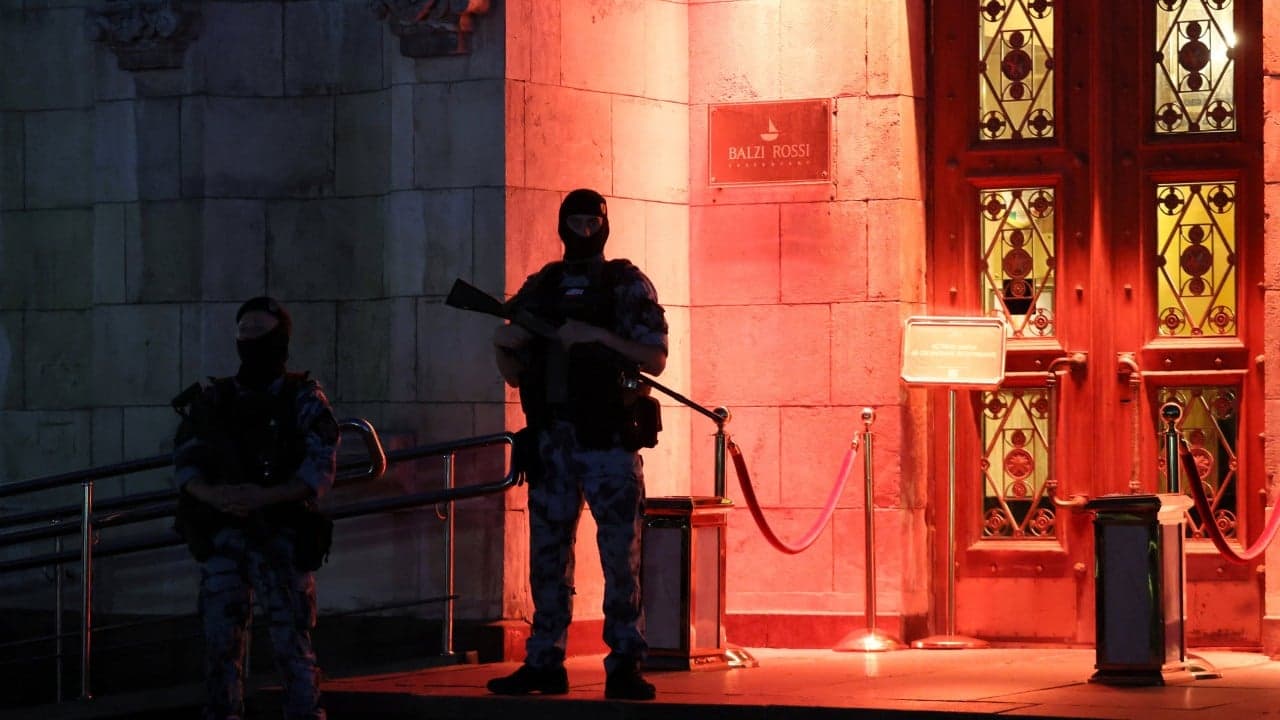 3 dead, 15 injured in explosion near Moscow cafe, police say