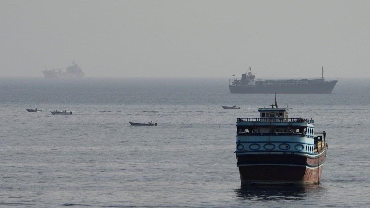 Iran nears Hormuz deal with Oman, conditions reopening on US actions