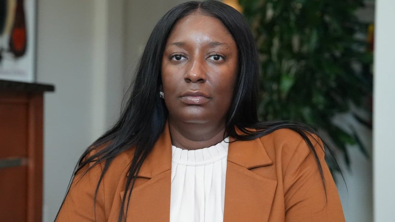 US woman says she had hysterectomy after she got someone else’s cancer diagnosis