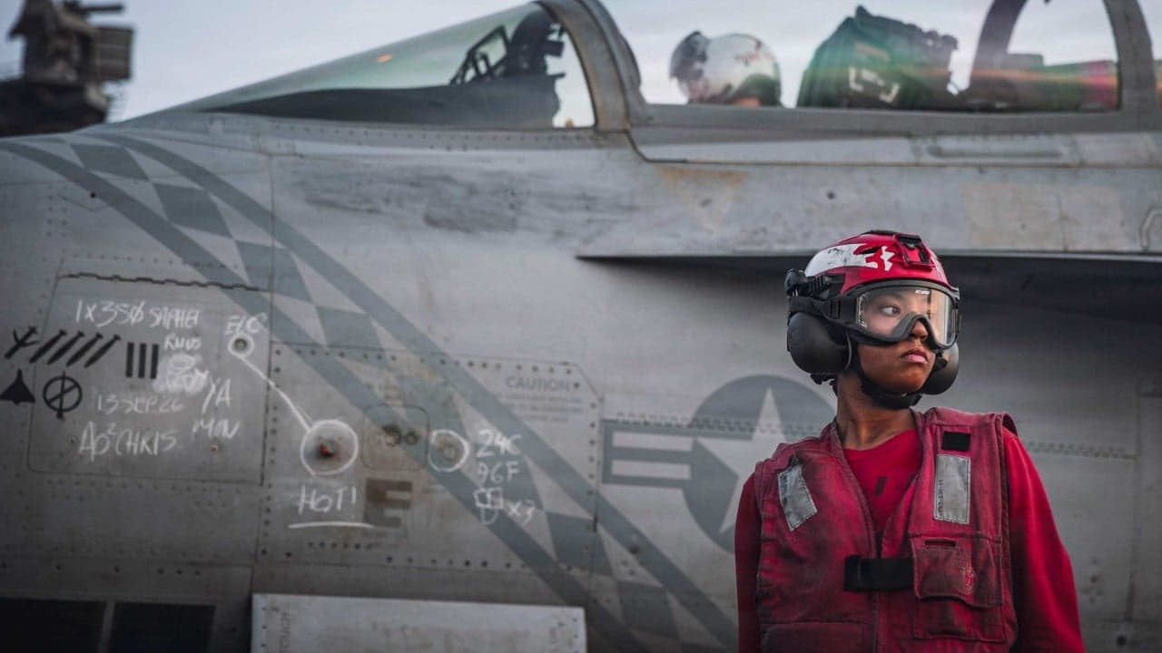 Pentagon picks Boeing to build new carrier fighter jet to replace F/A-18