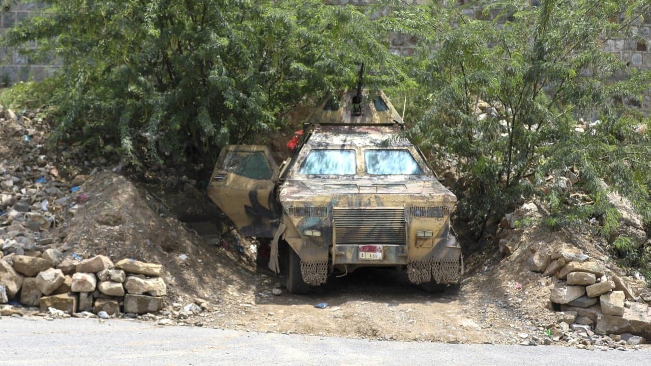 Yemeni government forces seize control of Bab el-Mandeb Strait, minister says