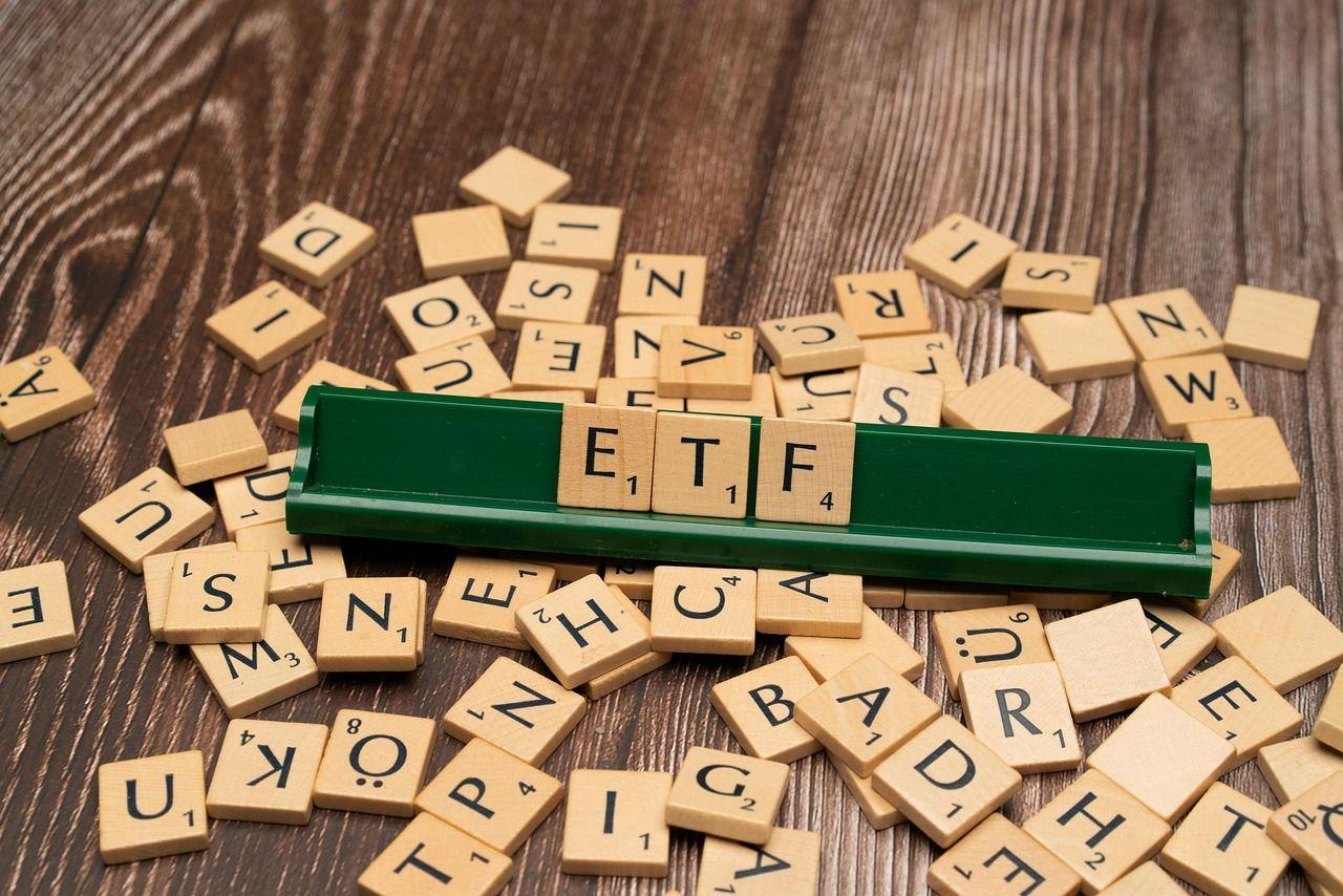 Live markets: Bitcoin ETFs bled cash Monday while every other crypto ETF gained
