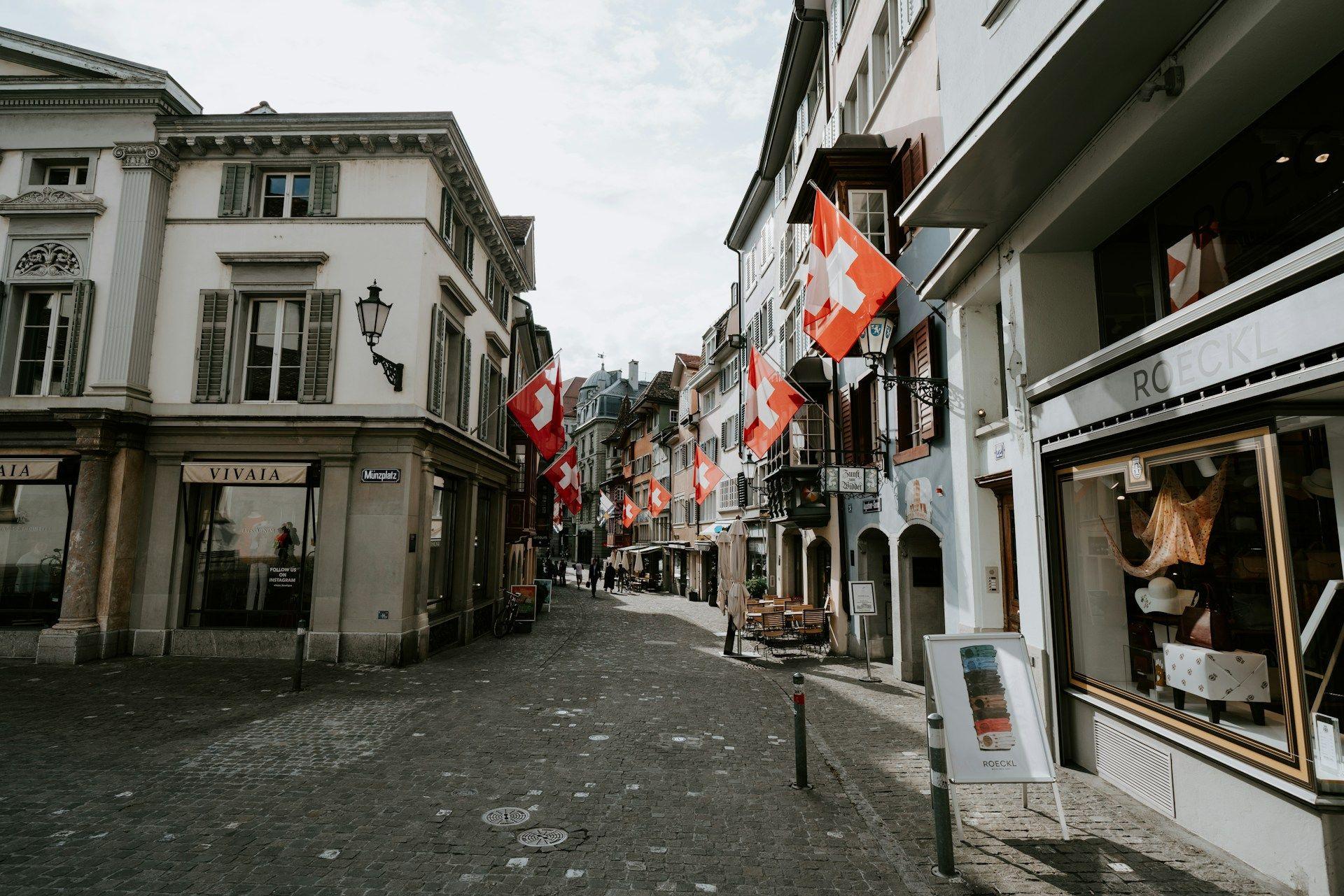 Swiss central bank bitcoin reserve push fails over signature shortfall