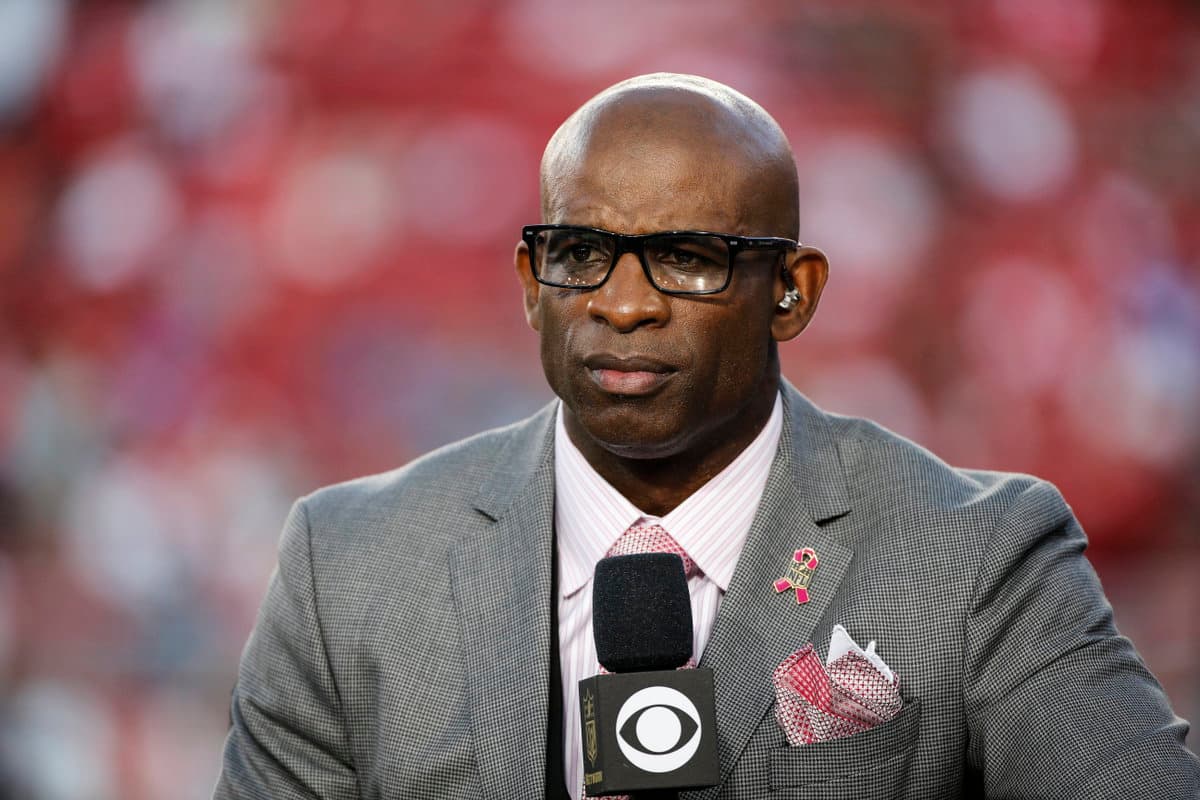 “The Bladder Don’t Know Me”: Deion Sanders Reveals Harrowing Details Behind Post-Surgery Health Struggles