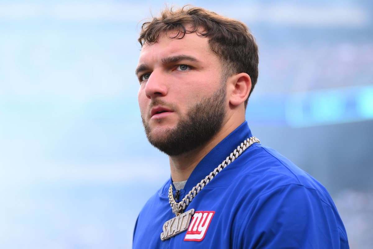 “I Can’t Baby You Like a Little Kid”: Ex-NFL Player Rips Cam Skattebo for Immaturity on and off the Field