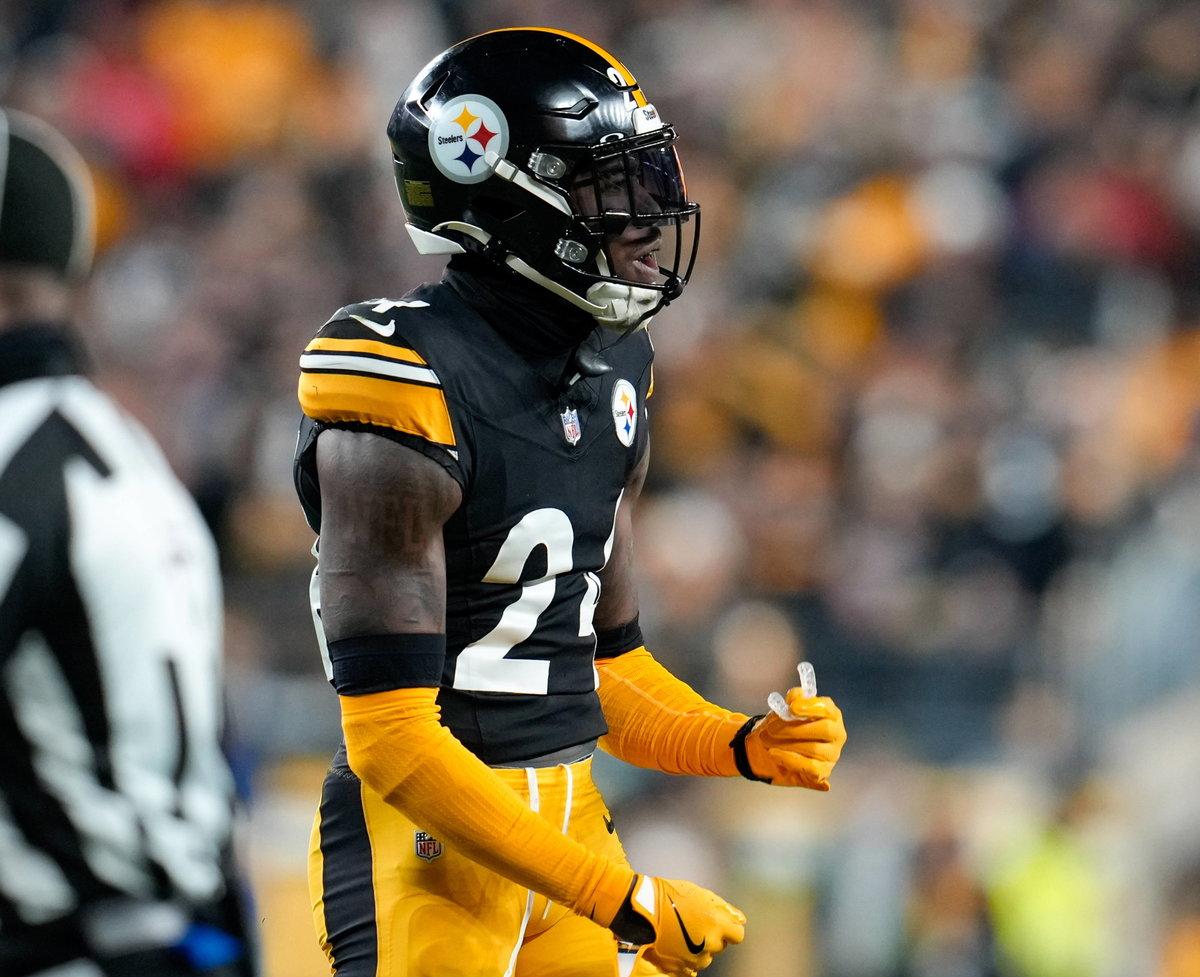Ex-GM Says Steelers’ “Biggest Issue” Starts With Joey Porter Jr. After Brutal Assessment