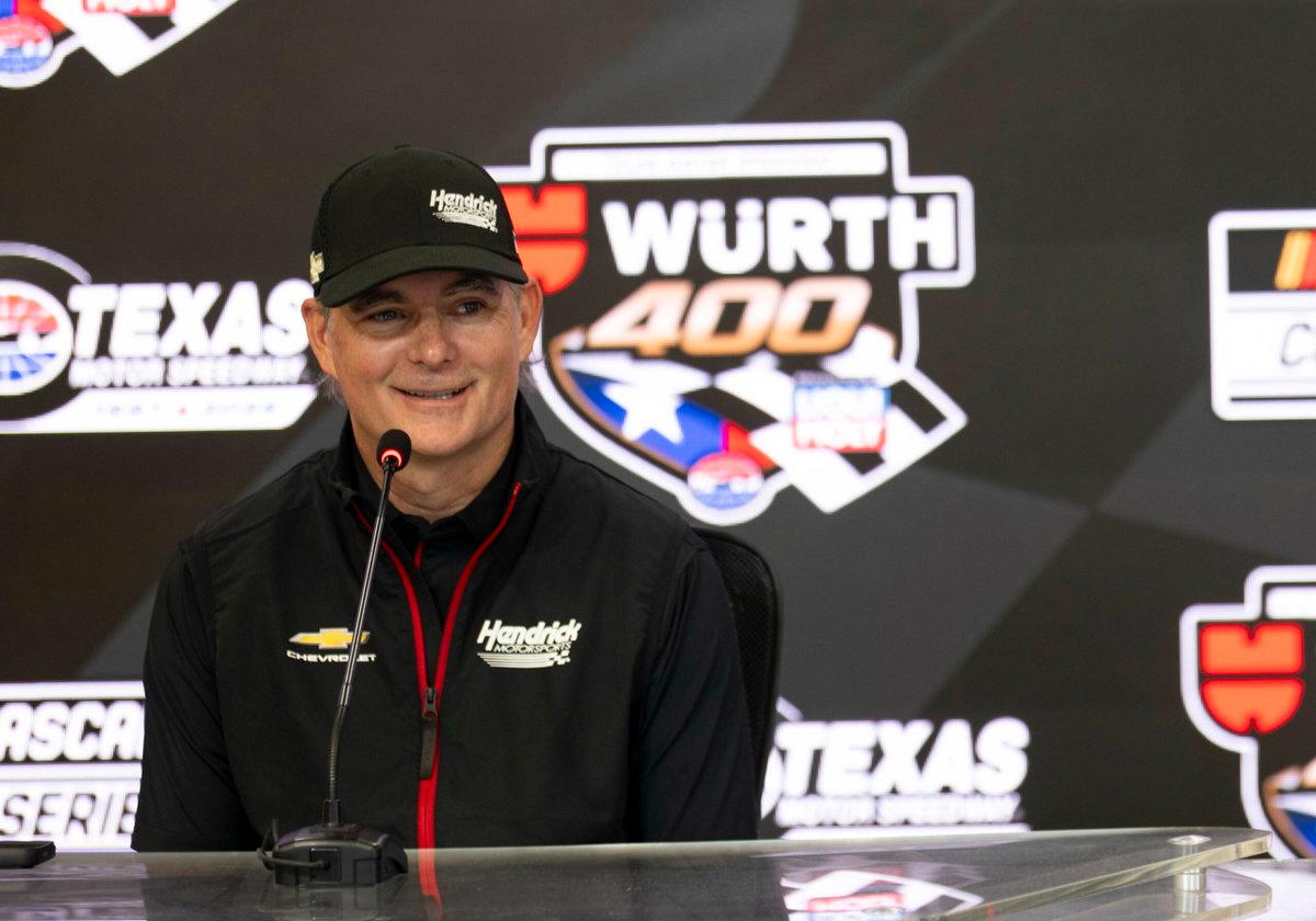 Jeff Gordon Advocates for Modern IROC Revival After Doing Justice to Rick Hendrick’s Mandate