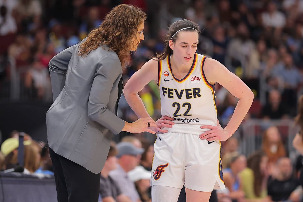 WNBA Takes 140 Minutes to Rescind Caitlin Clark’s 8th Technical Foul Amid Stephanie White’s Strong Criticism of the Officials