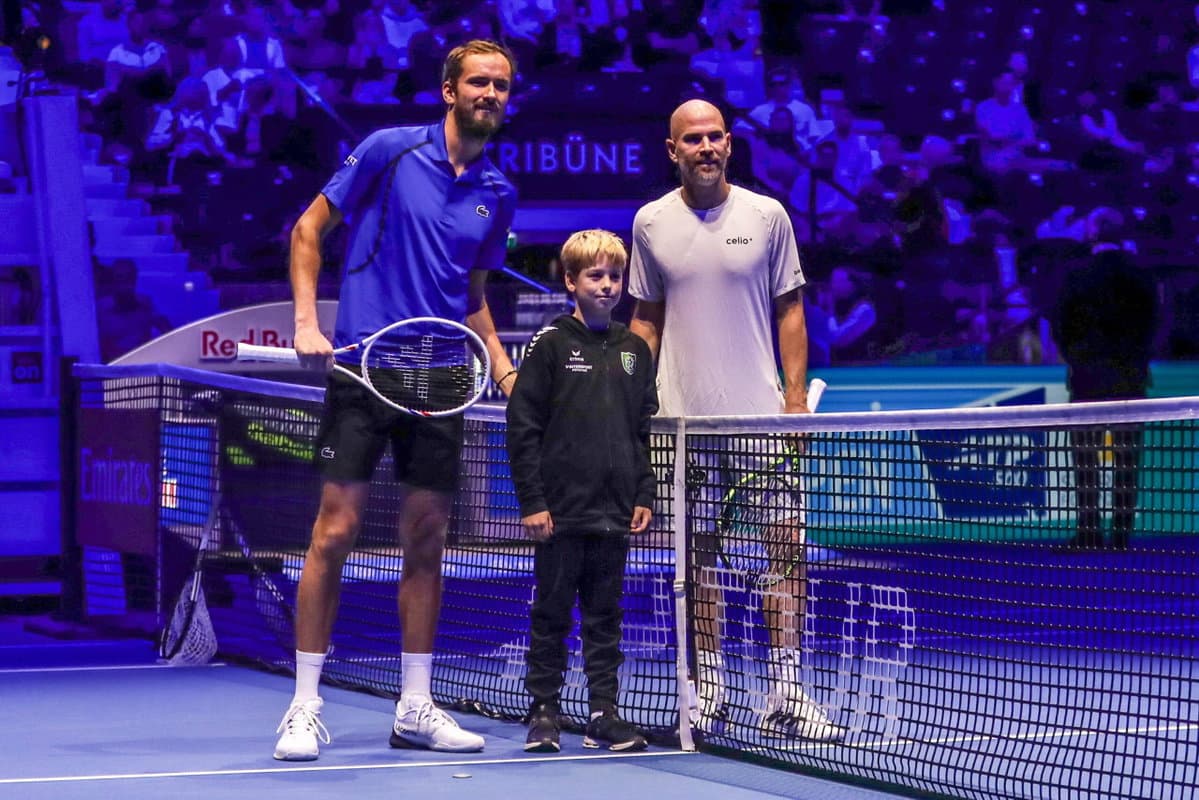 Ball Boy Carried off Court on Stretcher After Mid-Match Collapse During Daniil Medvedev vs Adrian Mannarino