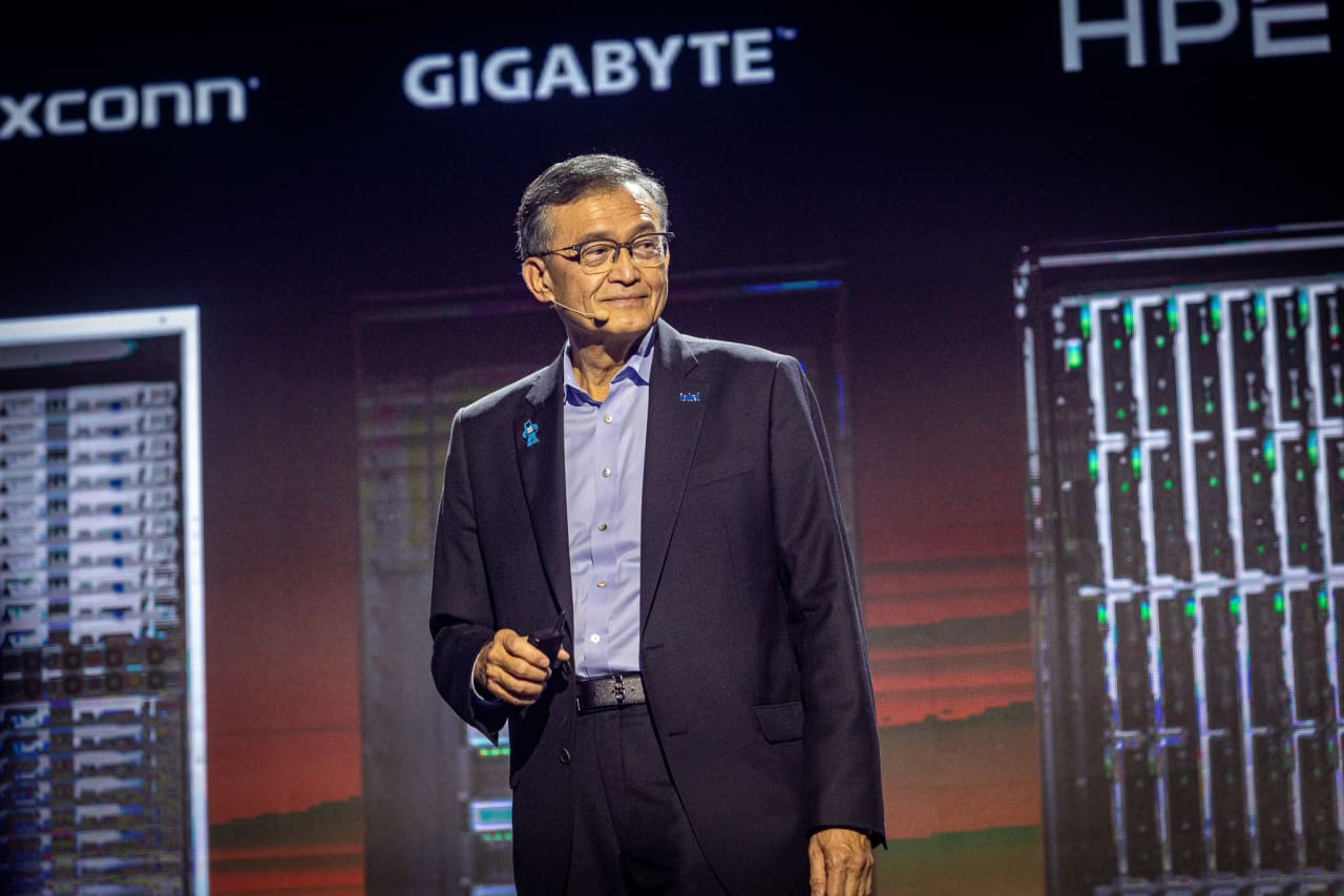 Intel’s stock jumps 11% — even as analysts say new Apple chip deal might start small