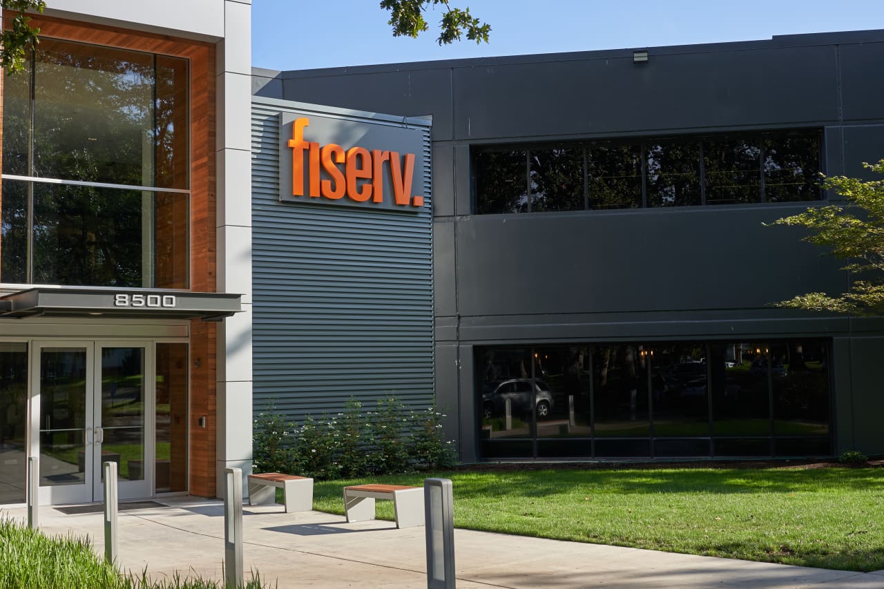 Fiserv CEO flees after presiding over 71% stock drop in his short tenure
