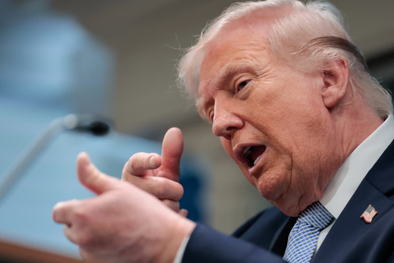Stock futures surge, oil prices fall 18% as Trump announces two-week cease-fire with Iran
