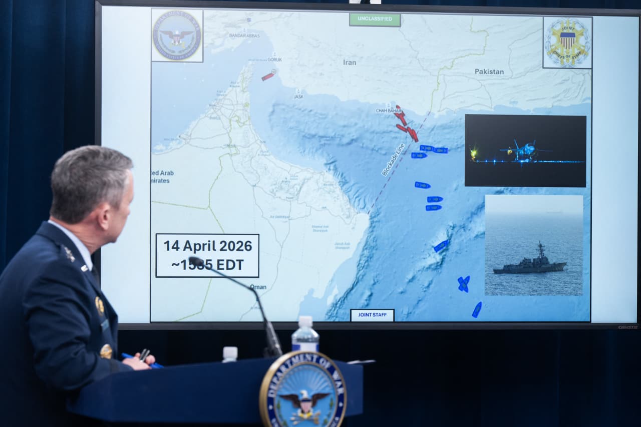 World’s leading political risk consultant says a collapse in the Strait of Hormuz cease-fire is still a big threat
