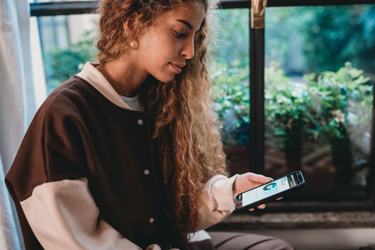 Gen Z supersavers help propel IRA contributions to record highs
