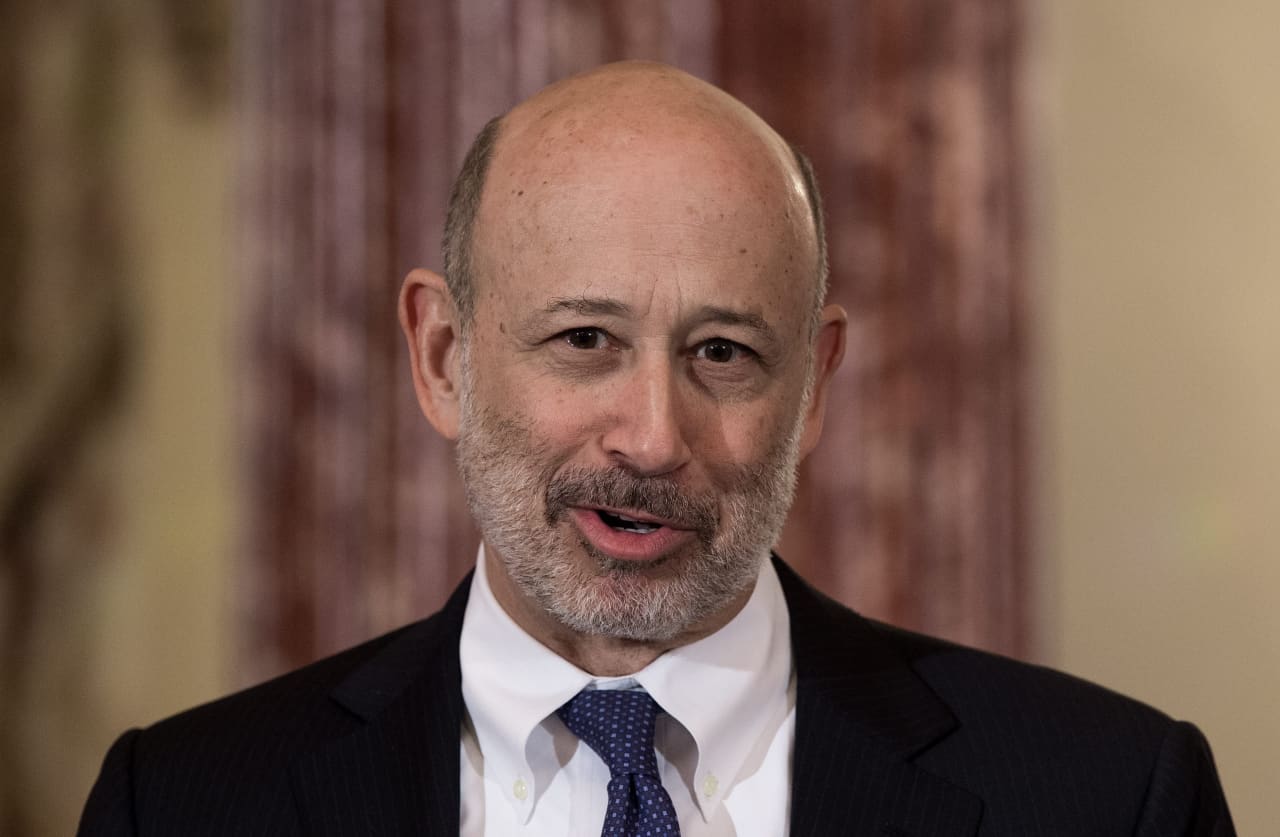 Former Goldman CEO Lloyd Blankfein calls day trading his ‘music’ — and says 98% of his portfolio is in risky assets