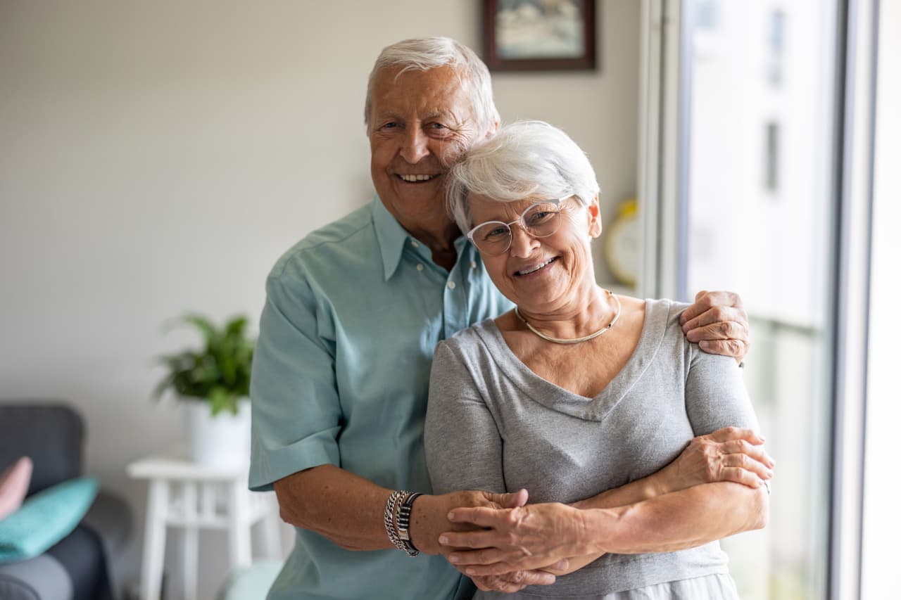 We’re in our 70s with no heirs. I like donating $30,000 from our $700,000 IRA to charity — my husband disagrees. Who’s right?