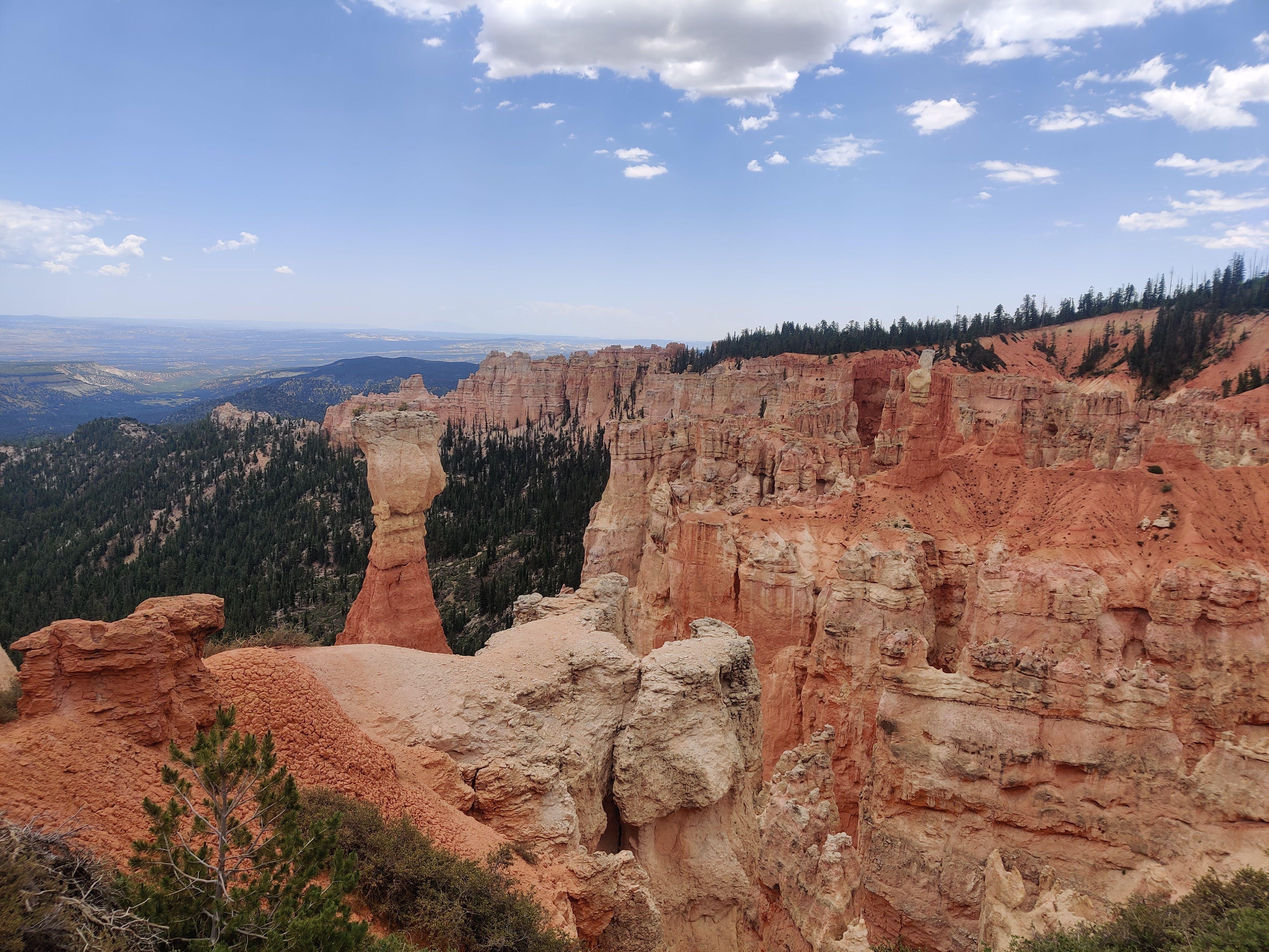 Explore the stunning rock formations and scenic vistas of Bryce Canyon National Park, Utah.