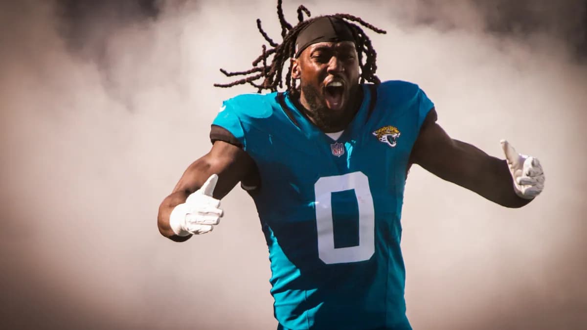 Devin Lloyd yearns to be part of Panthers' proud linebacker family 